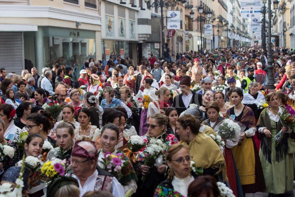 Ofrenda a la Virgen del Pilar de 2015