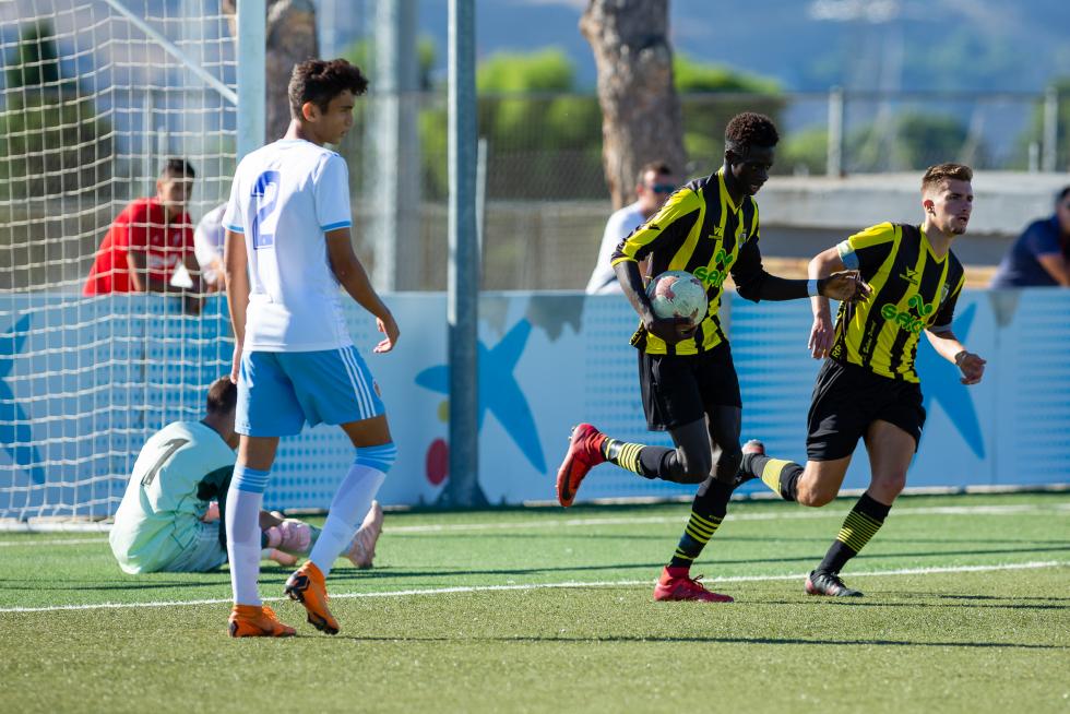 Fútbol. LNJ- Real Zaragoza vs. Balsas.