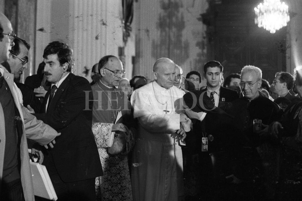 Primera visita del Papa Juan Pablo II a la basílica del Pilar de Zaragoza el 6 de noviembre de 1982