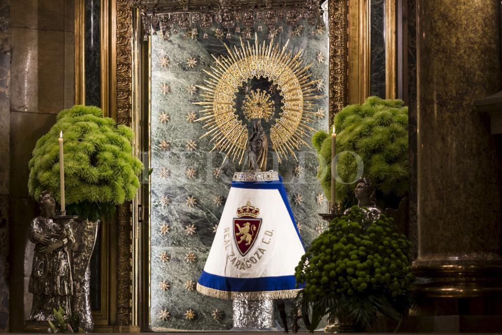 Los mantos de la Virgen del Pilar, en fotos