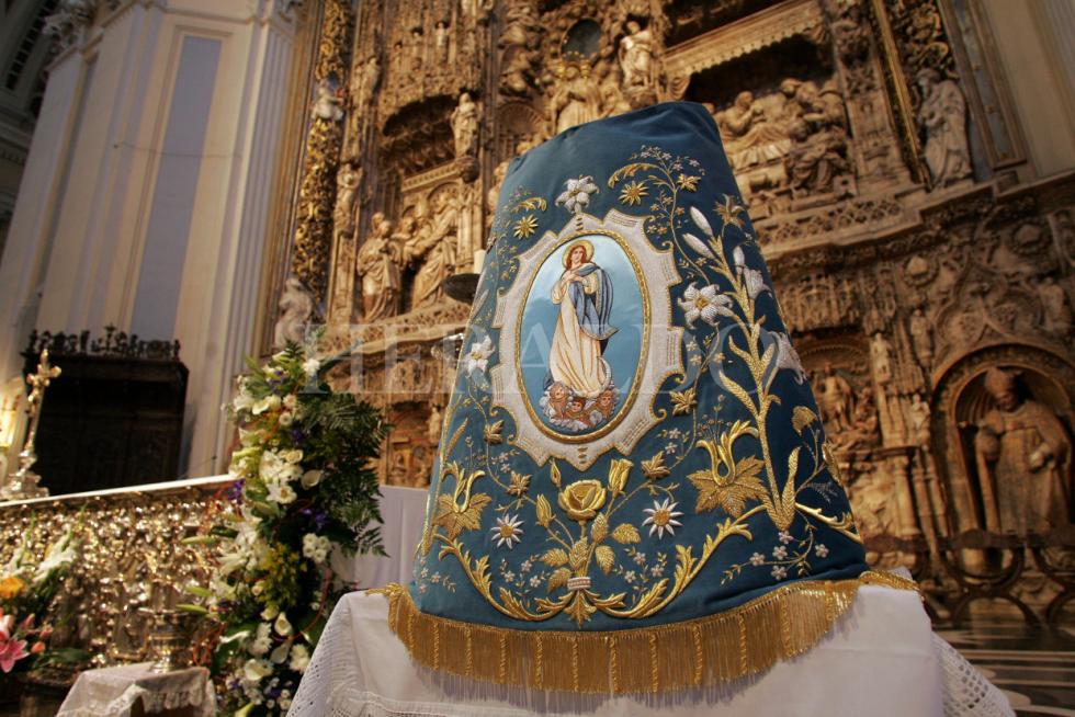 Los mantos de la Virgen del Pilar, en fotos