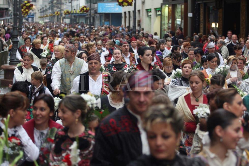 Ofrenda a la Virgen del Pilar de 2008