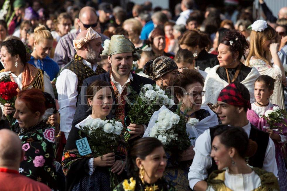 Ofrenda a la Virgen del Pilar de 2015