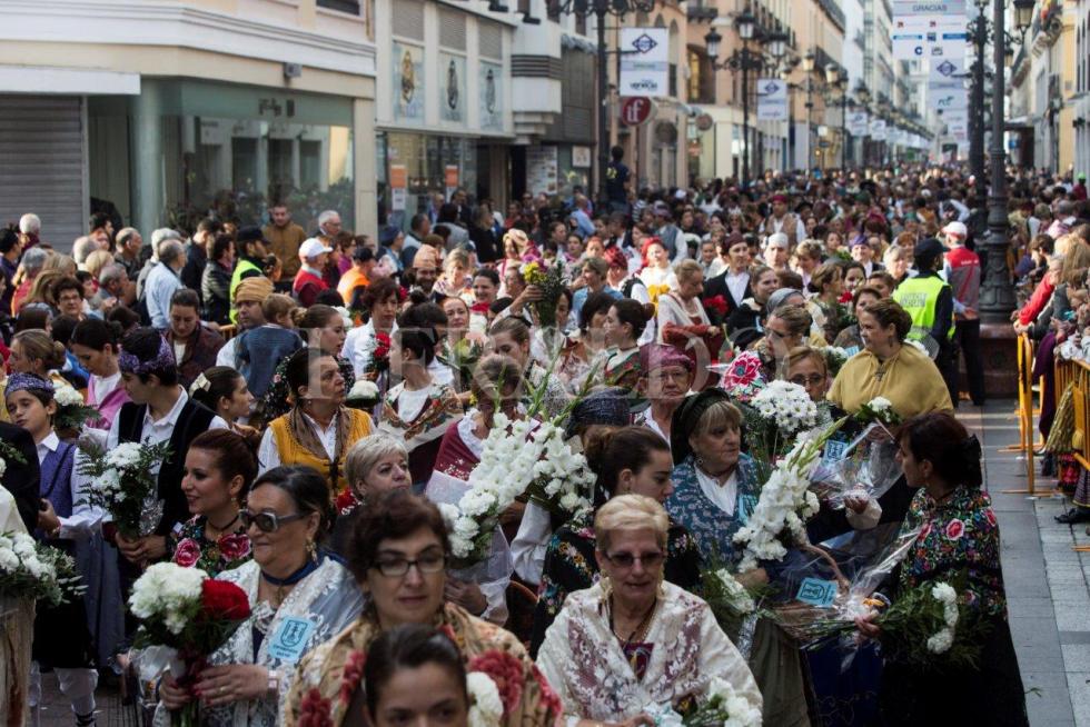 Ofrenda a la Virgen del Pilar de 2015