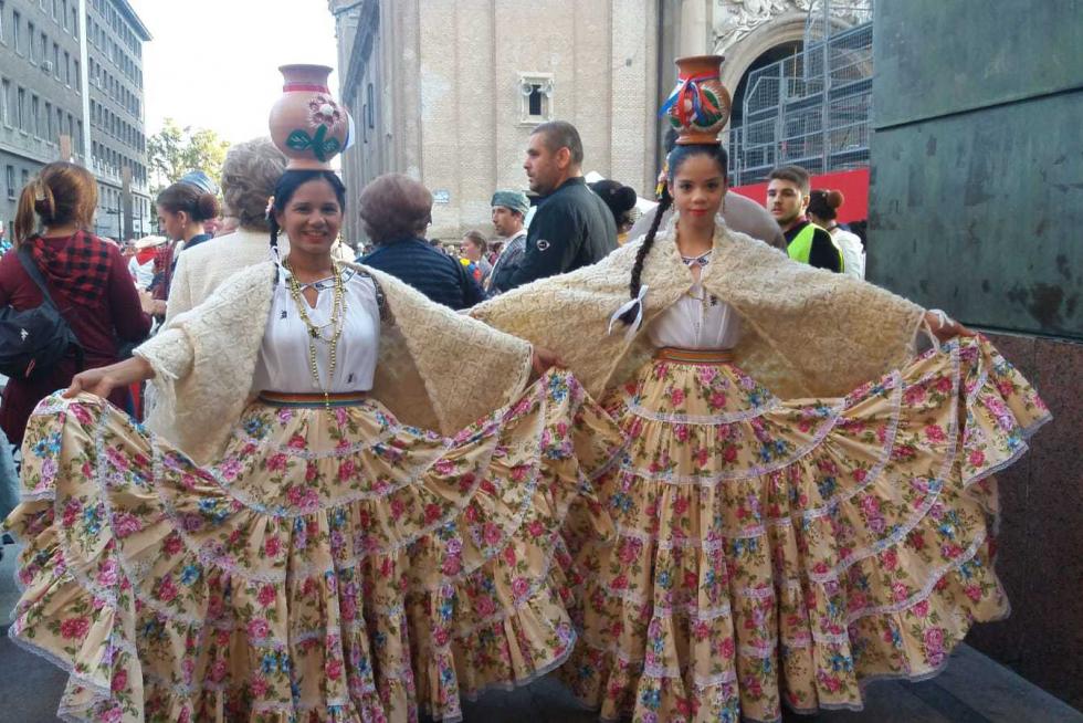 Bianca y Kathia, de Paraguay,
