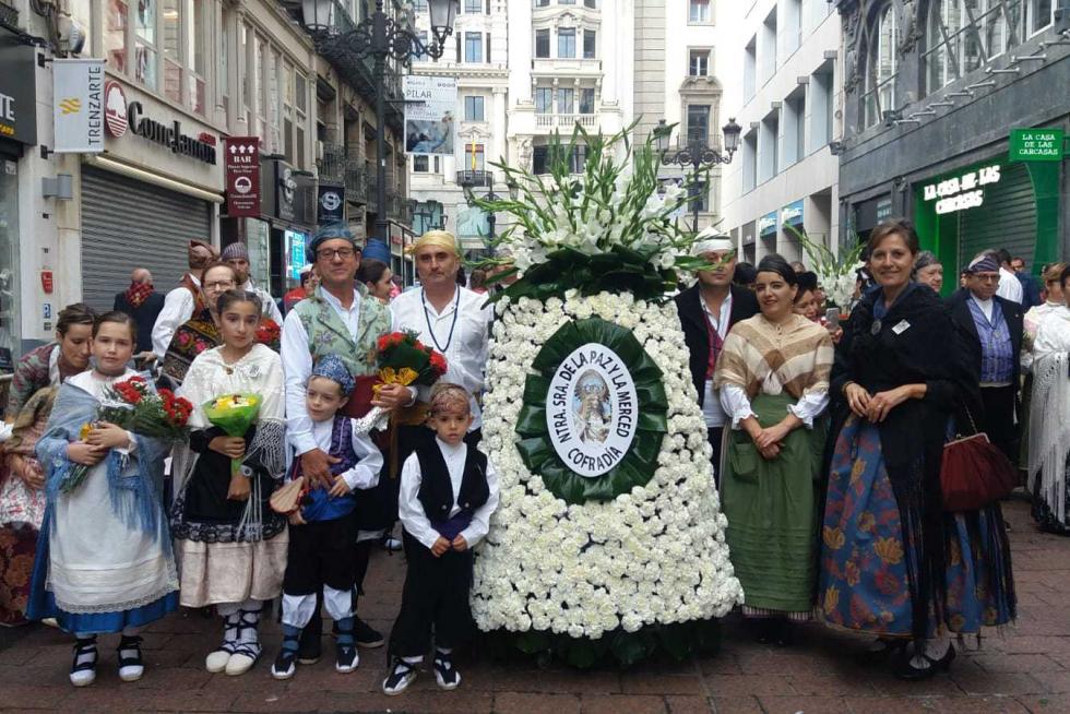 Miembros de la Cofradía de Nuestra Señora de la Paz y la Merced.