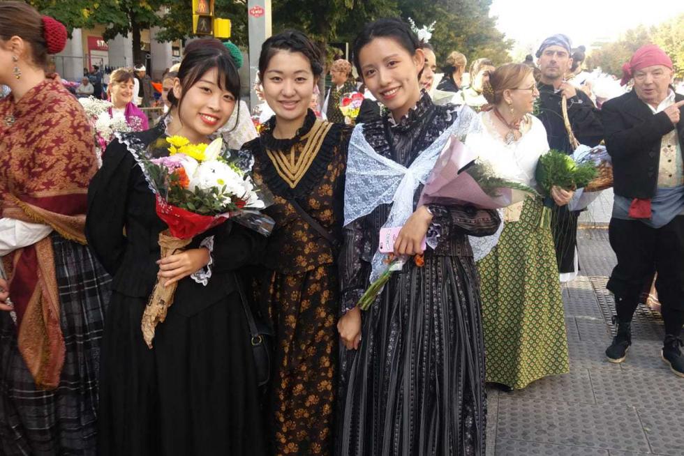 Bibiana, de Taiwan, y Yuina y Akane, de Japón, han decidido pasar la ofrenda este año por libre.