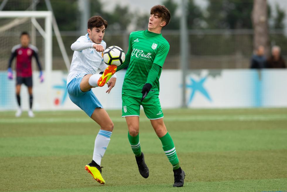 Fútbol. DH Cadete- Real Zaragoza vs. Stadium.