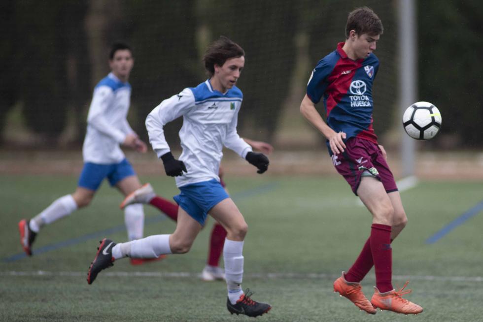 Fútbol. LN Juvenil- Marianistas vs. Huesca.