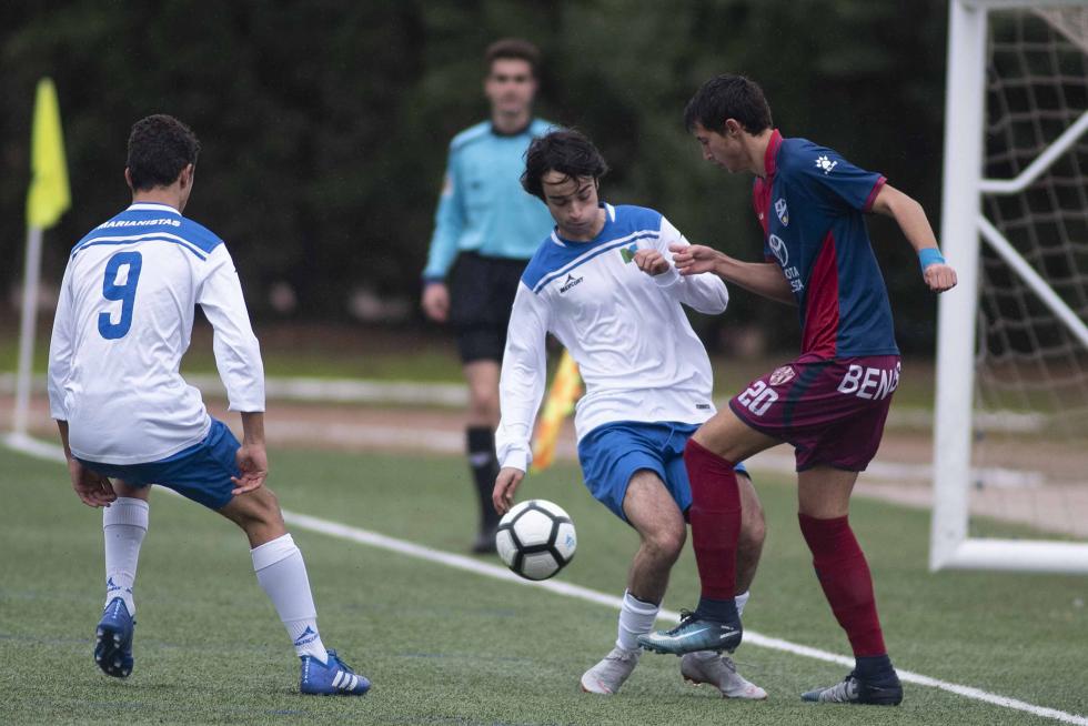 Fútbol. LN Juvenil- Marianistas vs. Huesca.