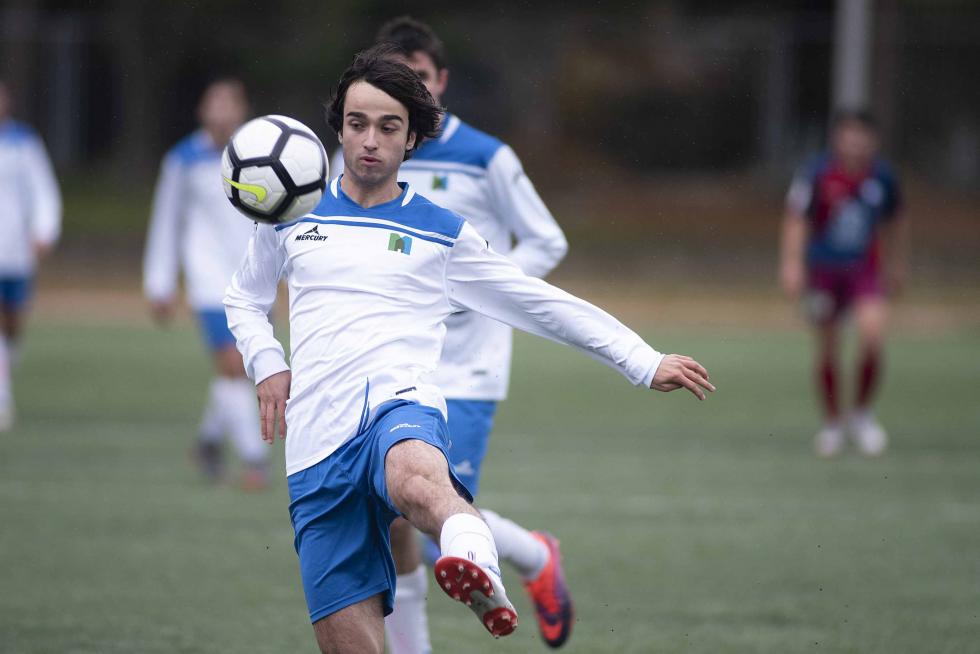 Fútbol. LN Juvenil- Marianistas vs. Huesca.