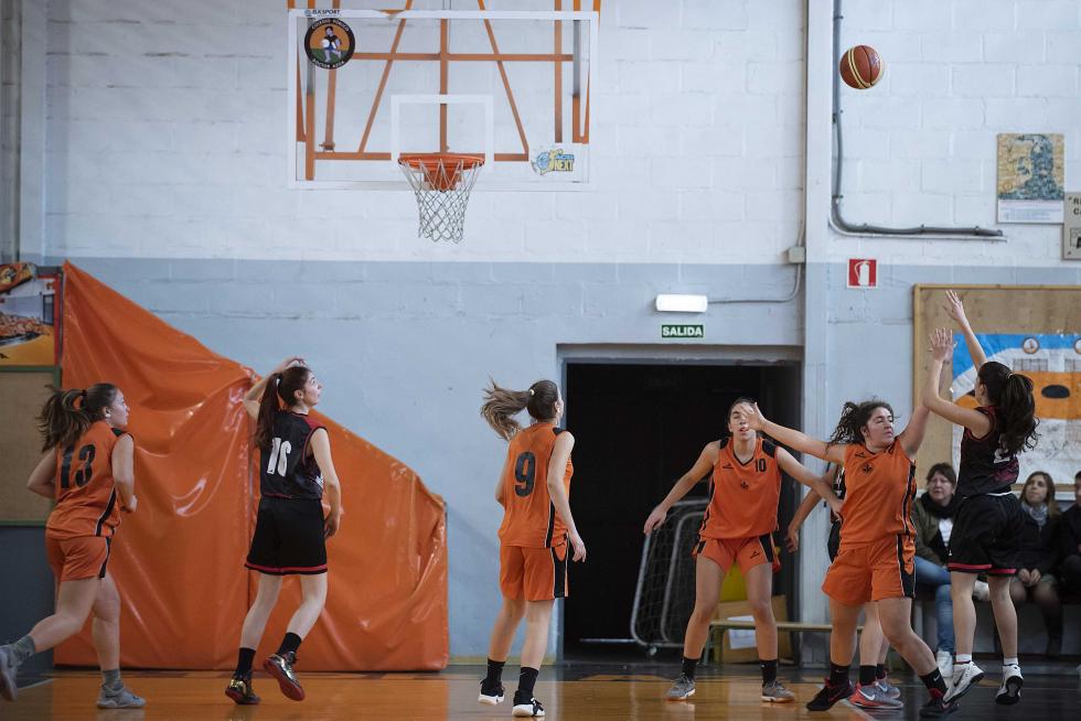 Baloncesto. Junior Femenina- Doctor Azúa vs. Caja Rural de Teruel.