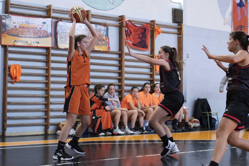 Baloncesto. Junior Femenina- Doctor Azúa vs. Caja Rural de Teruel.