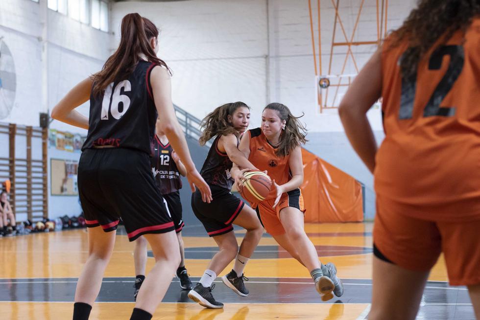 Baloncesto. Junior Femenina- Doctor Azúa vs. Caja Rural de Teruel.