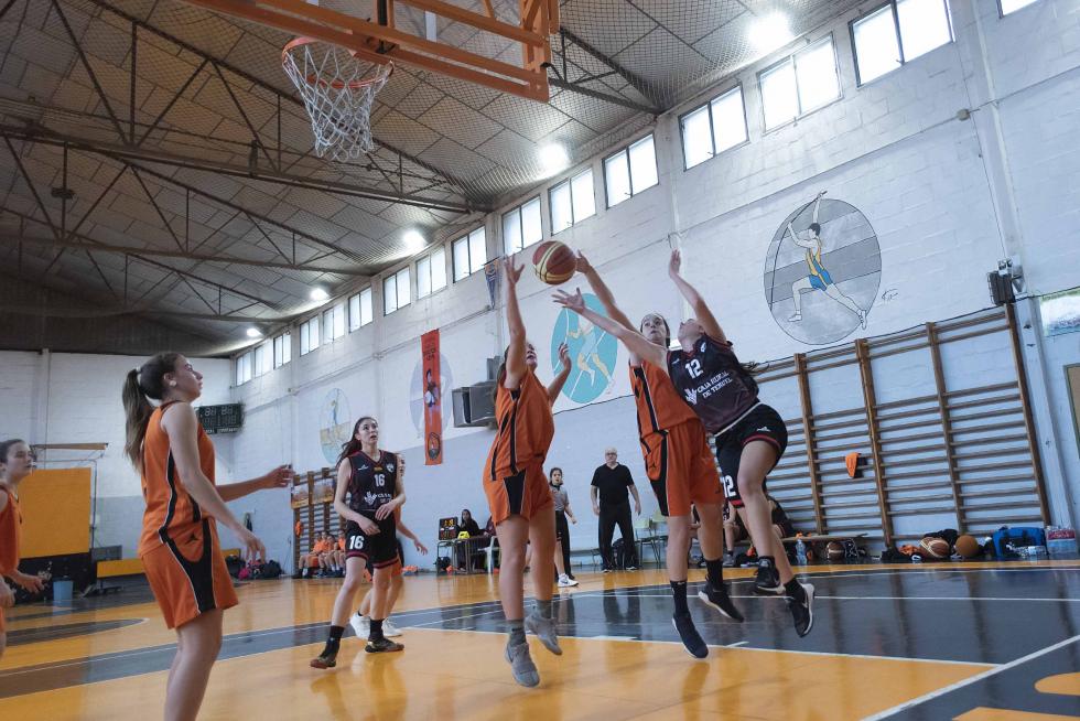 Baloncesto. Junior Femenina- Doctor Azúa vs. Caja Rural de Teruel.