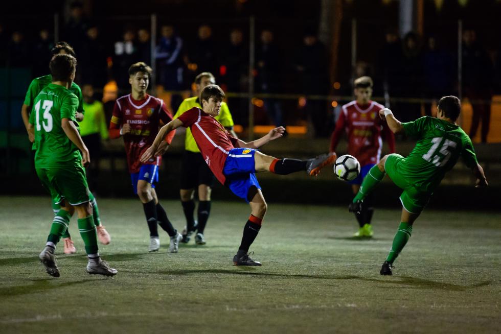 Partido de fútbol. LN Juvenil- Stadium vs. Montecarlo.
