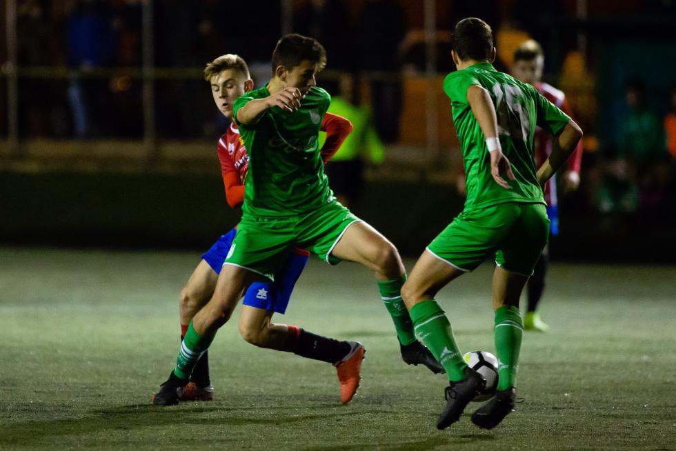 Partido de fútbol. LN Juvenil- Stadium vs. Montecarlo.