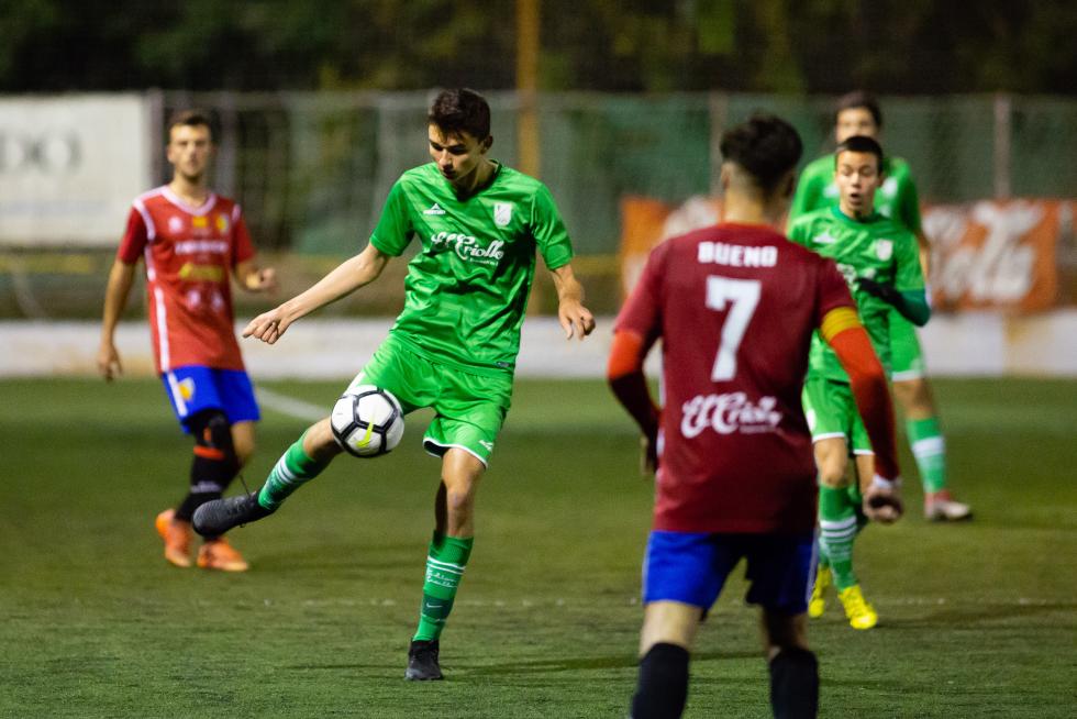 Partido de fútbol. LN Juvenil- Stadium vs. Montecarlo.