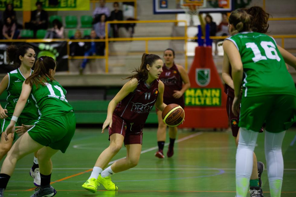 Baloncesto. Partido Stadium vs Proa Huesca Primera Nacional Femenina