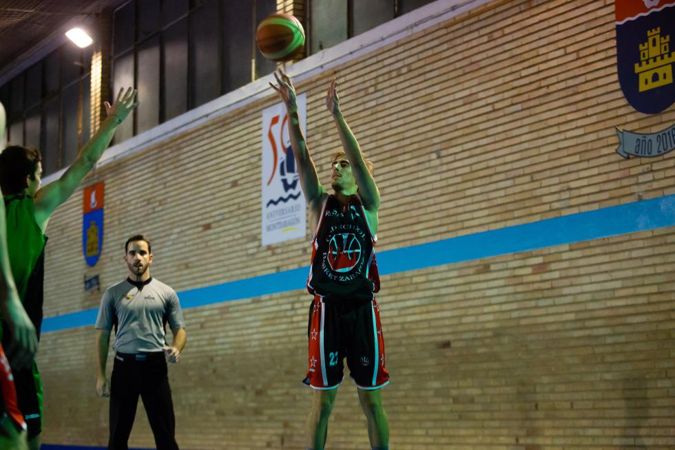 Baloncesto Old School vs CB Juventud Osca Primera Nacional. Masculino