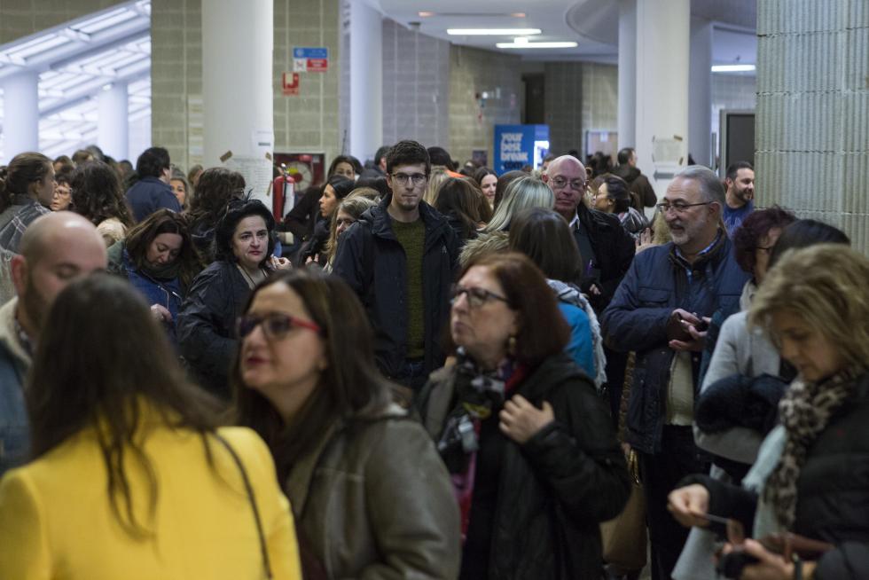 Cerca de 800 opositores optan a las 317 plazas de médico de familia