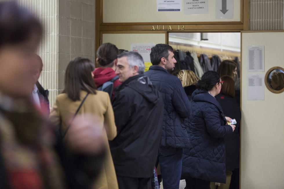 Cerca de 800 opositores optan a las 317 plazas de médico de familia