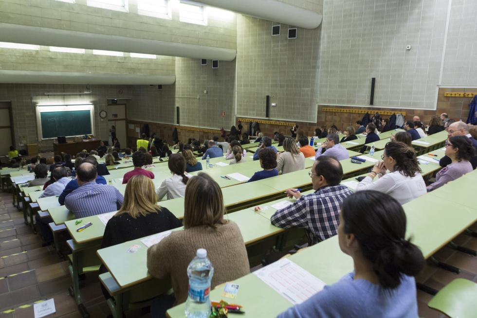 Cerca de 800 opositores optan a las 317 plazas de médico de familia