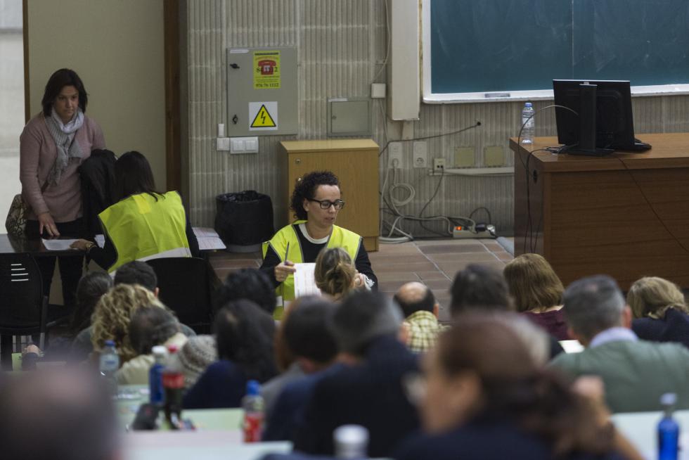 Cerca de 800 opositores optan a las 317 plazas de médico de familia
