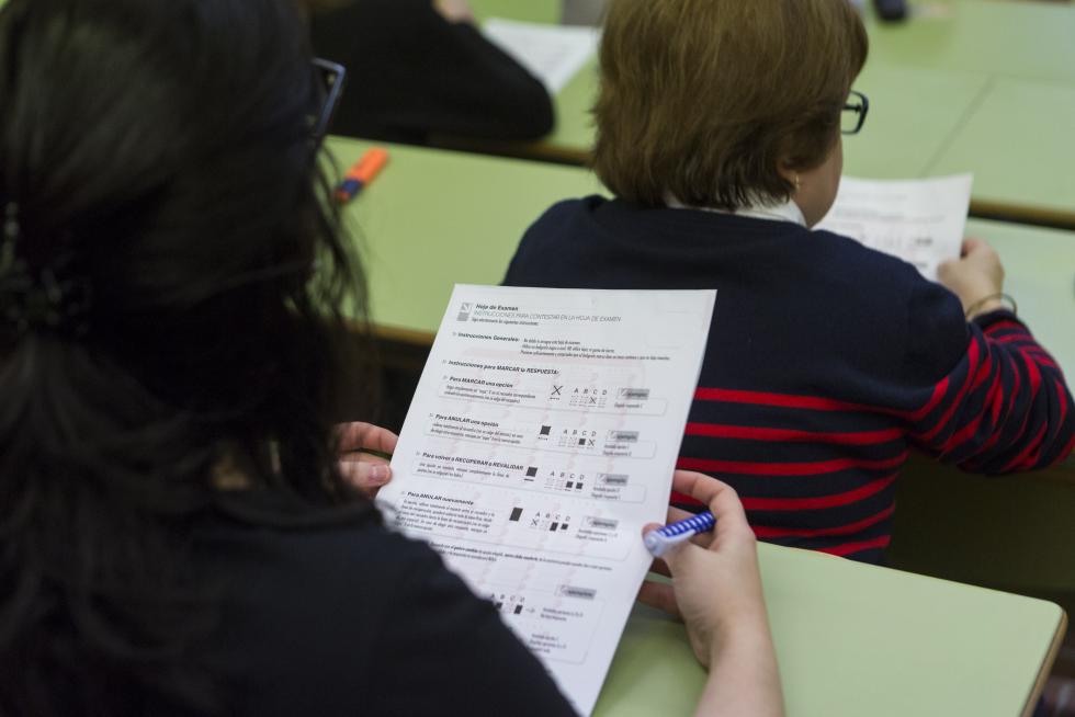 Cerca de 800 opositores optan a las 317 plazas de médico de familia