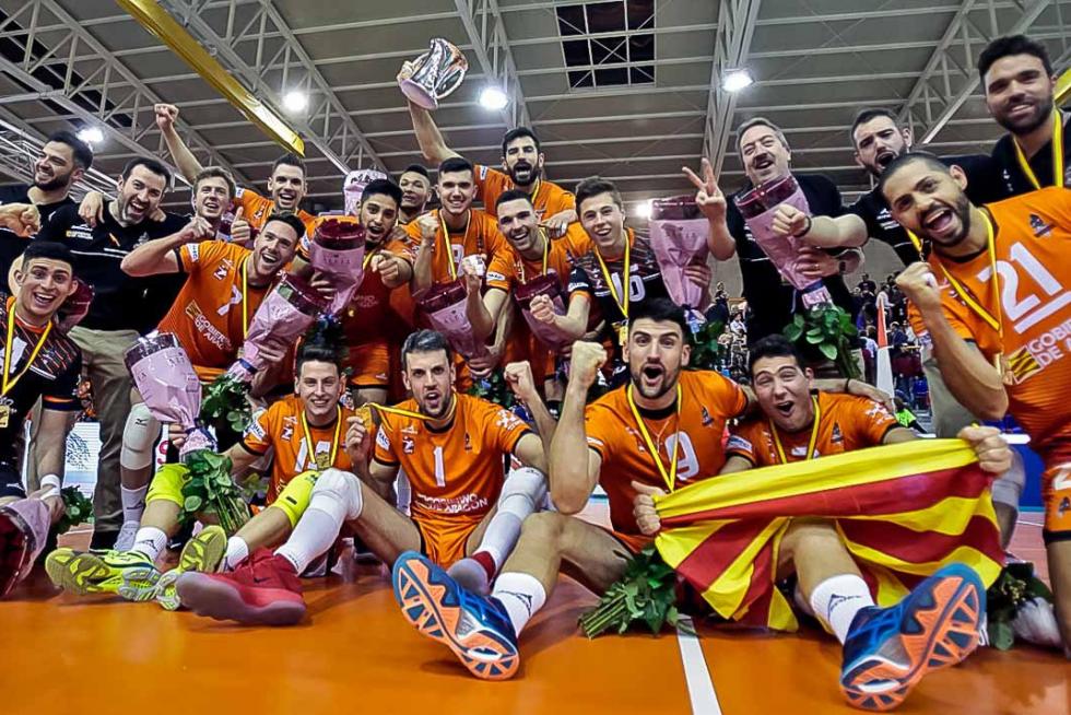 25 de febrero. Quinta Copa del Rey para el Club Voleibol Teruel, que se impone al Unicaja Almería.