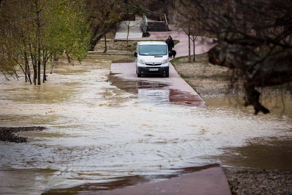8 de enero. Primera avenida ordinaria en Zaragoza tras las intensas precipitaciones registradas el día de Reyes