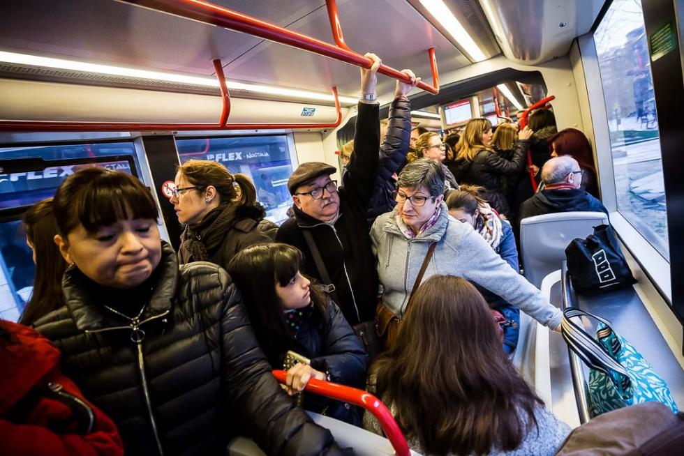 13 de marzo. Comienza la huelga del tranvía en Zaragoza, tras romperse la negociación entre dirección y comité de empresa.