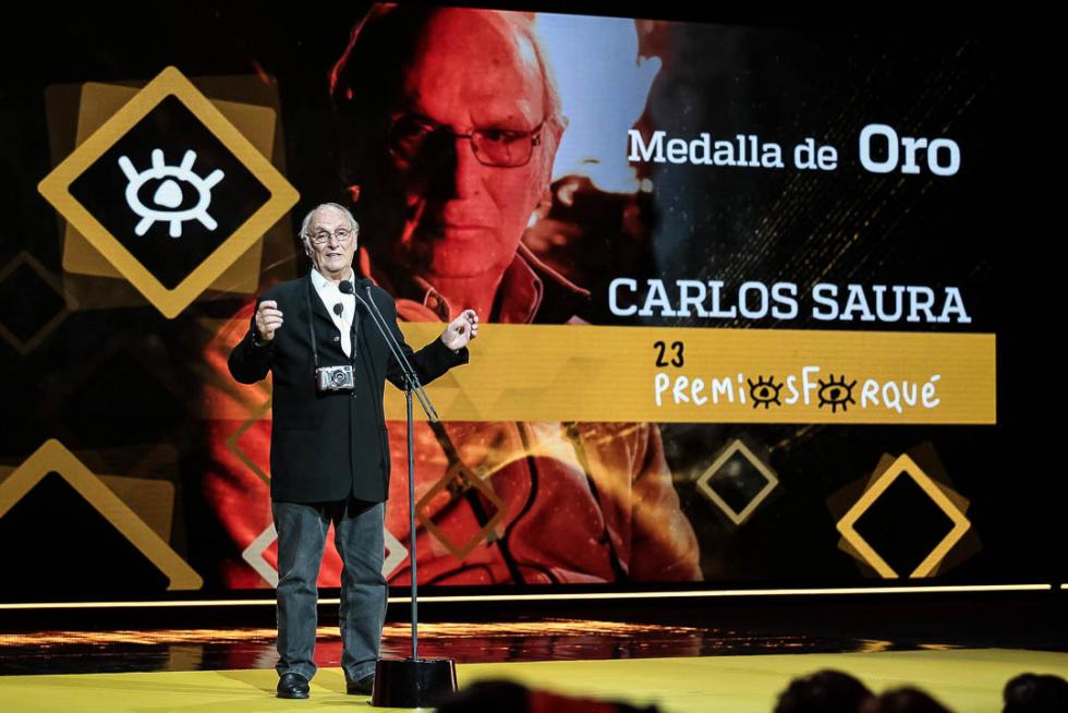 13 de enero. Gala de entrega de los Premios Forqué en Zaragoza, con un emotivo homenaje al director de cine aragonés Carlos Saura. Las películas 'El autor' y 'La librería' fueron las grandes triunfadoras.