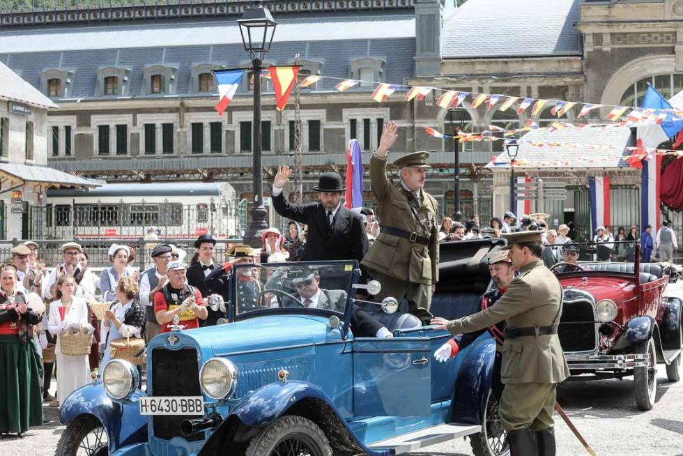 18 de julio. La Estación Internacional de Canfranc cumple 90 años entre la fiesta y la reivindicación. La recreación del acto inaugural coincidió con el inicio de las obras del recinto para impulsar la reapertura