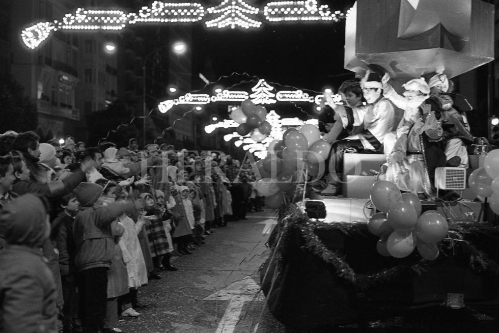 La cabalgata de los Reyes Magos en 1986 por las calles de Zaragoza
