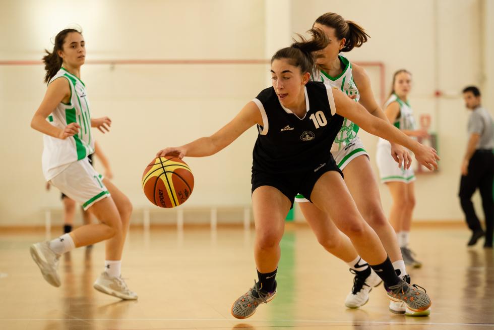 Fotos: Baloncesto. Junior Femenino- El Olivar vs. Azúa ...