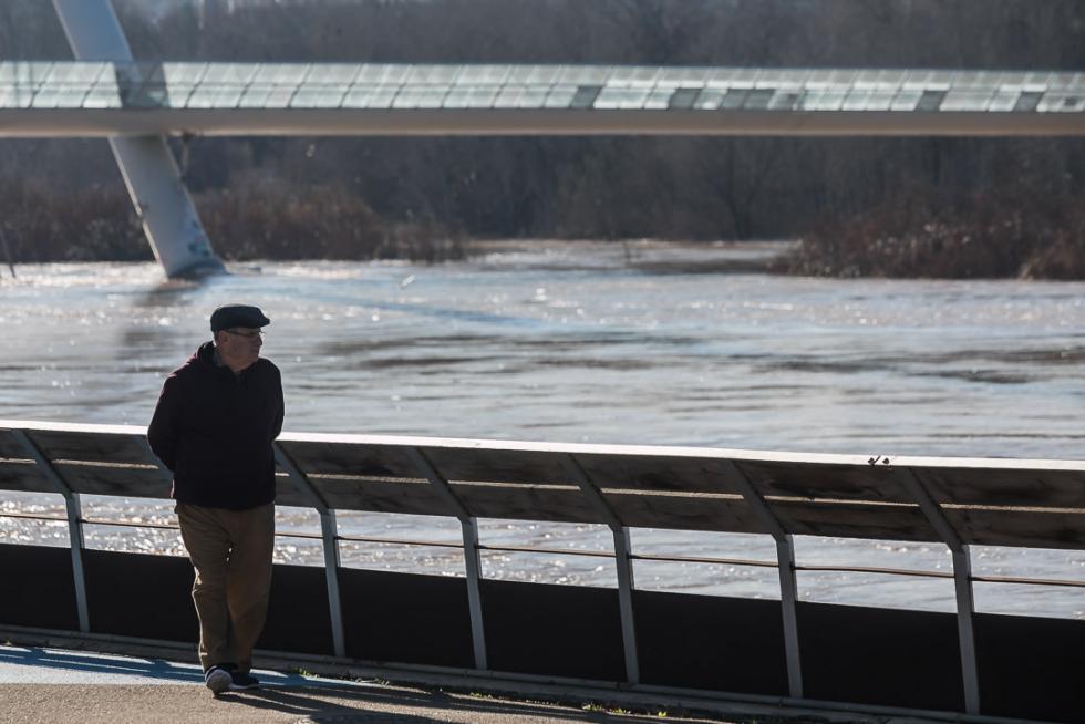 Crecida del Ebro a su paso por Zaragoza