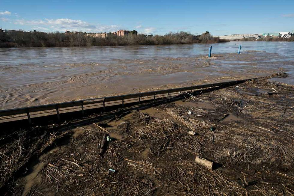 Crecida del Ebro a su paso por Zaragoza