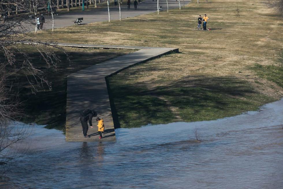 Crecida del Ebro a su paso por Zaragoza