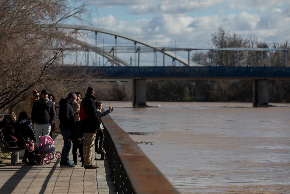 Crecida del Ebro a su paso por Zaragoza
