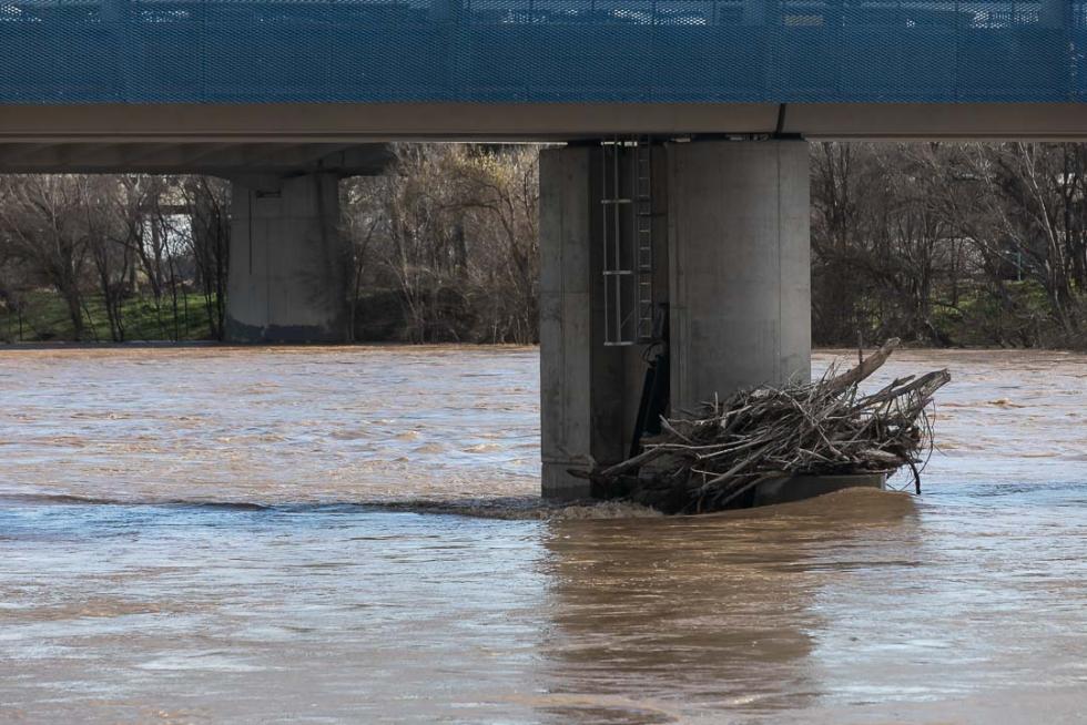 Crecida del Ebro a su paso por Zaragoza