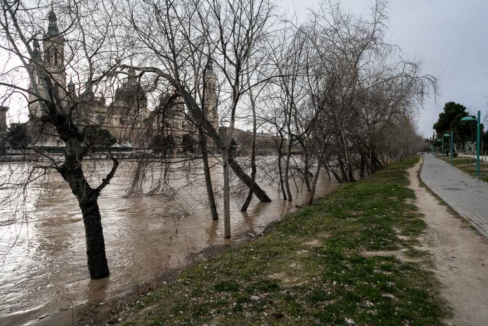 Crecida del Ebro a su paso por Zaragoza