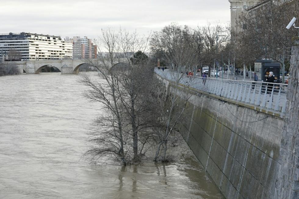 La crecida del Ebro llega a Zaragoza