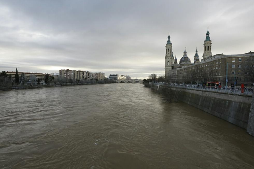 La crecida del Ebro llega a Zaragoza