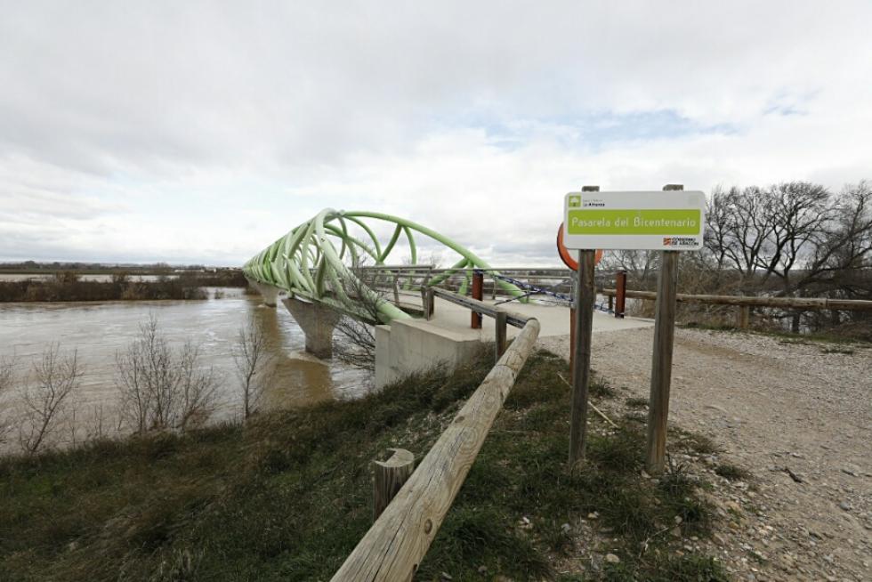 La crecida del Ebro, a su paso por La Cartuja.