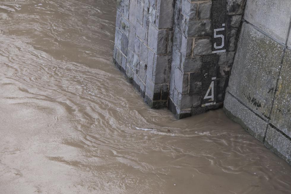 La crecida del Ebro llega a Zaragoza