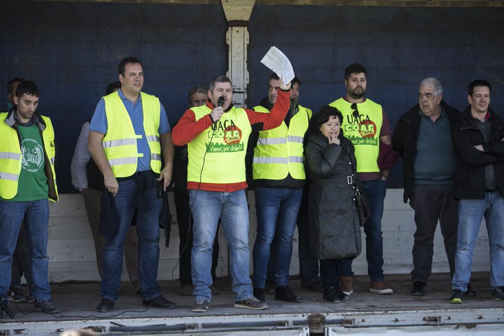 La ribera del Ebro dice basta y exige una limpieza urgente del cauce para minimizar las riadas
