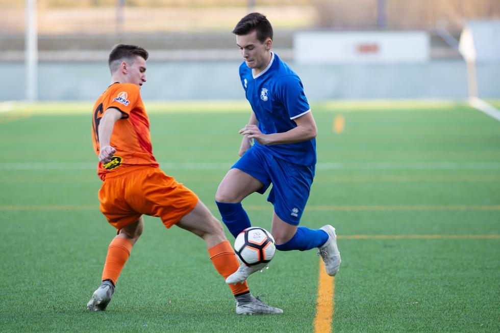 Fútbol. LN Juvenil- Juventud vs. Actur Pablo Iglesias.