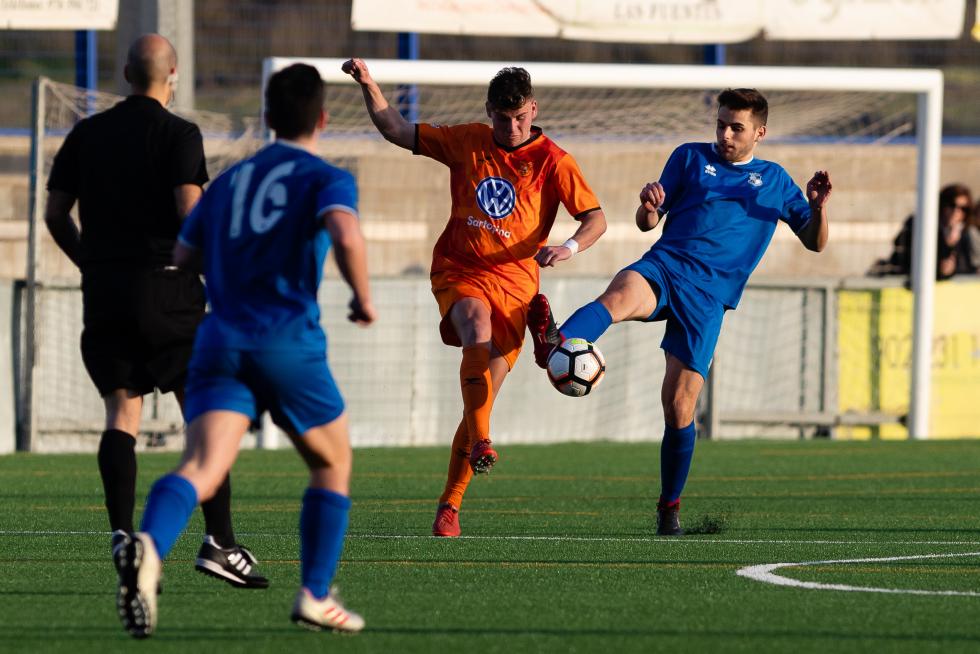 Fútbol. LN Juvenil- Juventud vs. Actur Pablo Iglesias.