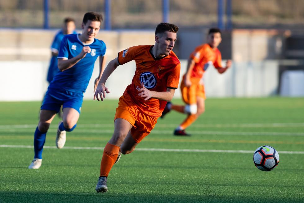Fútbol. LN Juvenil- Juventud vs. Actur Pablo Iglesias.